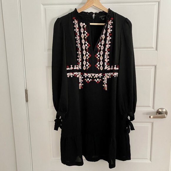 ANN TAYLOR Black Tie Sleeve Split Neck Embroidered Dress | Size 2 - Picture 1 of 10